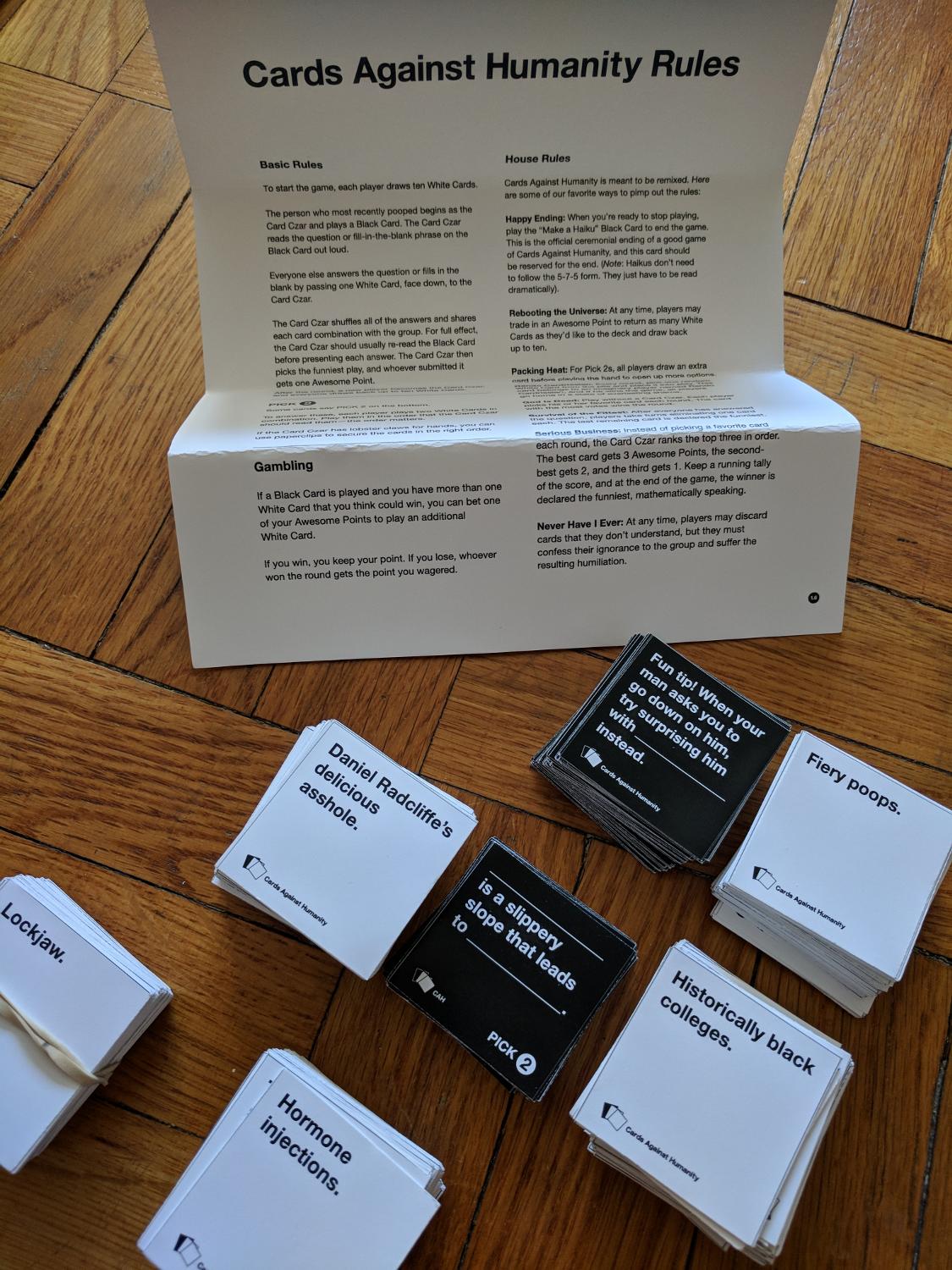 how-to-play-cards-against-humanity-pick-cards