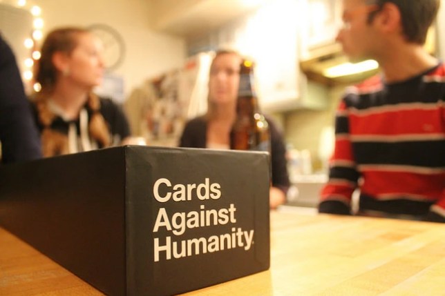 How to Play Cards Against Humanity: 14 Steps (with Pictures)